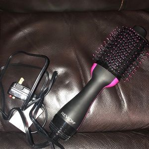Revlon one step volumizer hair dryer